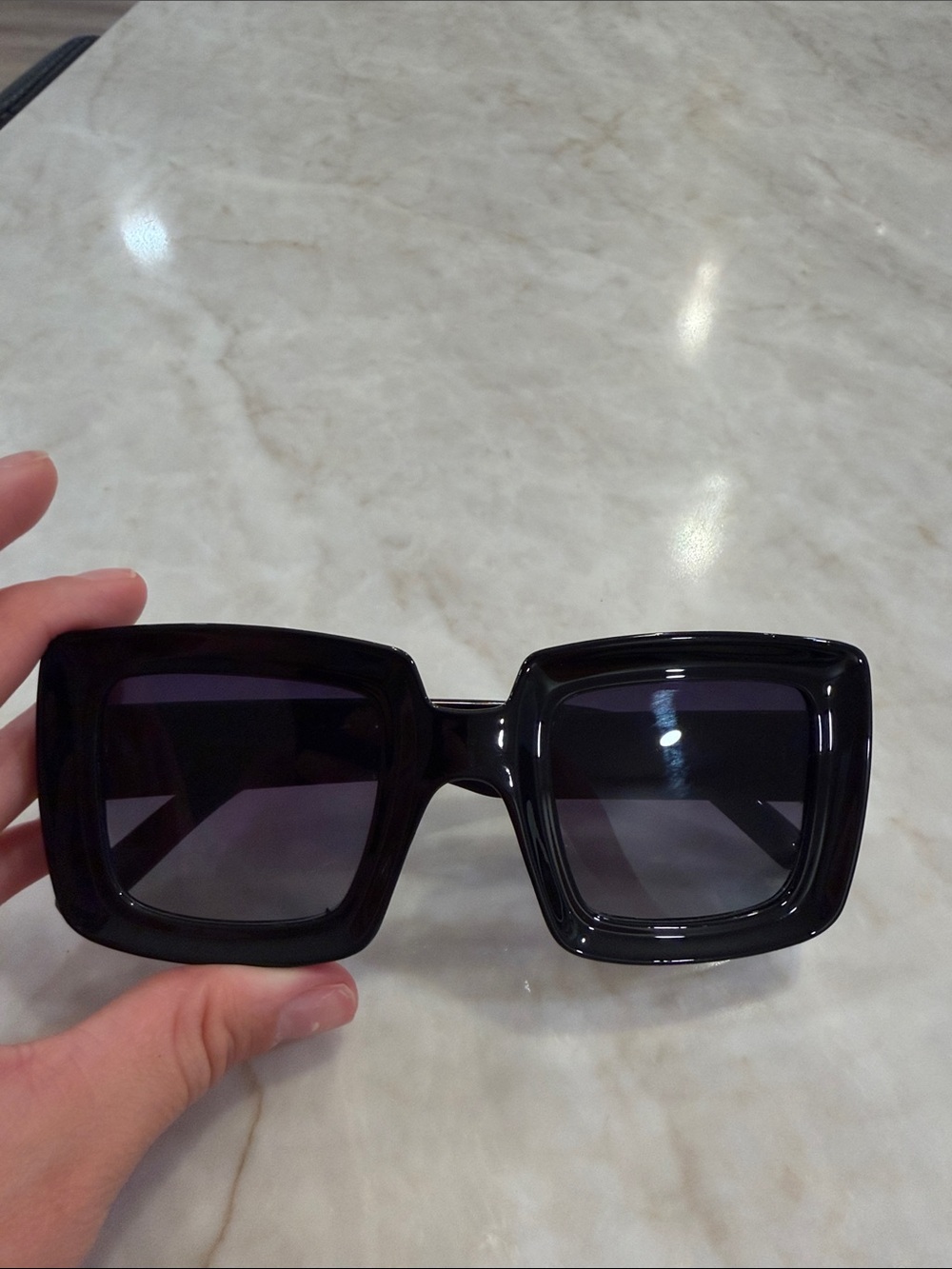 Stylish Oversized Square Women's Sunglasses in Black